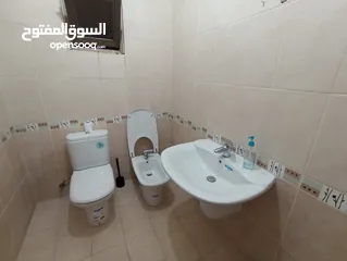  9 شقة غير مفروشة للإيجار 300م2 ( Property 19203 )-175107091