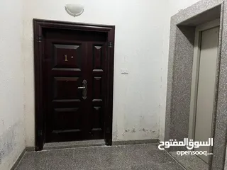  3 شقة كبيرة للبيع في طبربور - أبو عليا