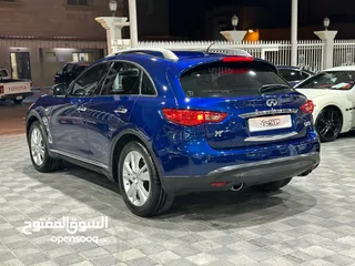  5 Infiniti QX70