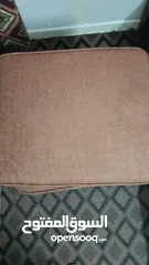  2 مقاعد كنب  بحاله جيده مقاعد 5حجم كبير  2حجم اصغر بشوي  مسند لون بني ولون العسلي 60/60
