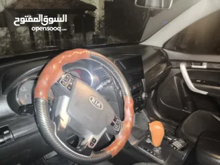  8 كيا سيرنتو4×4ديزل متور2200 فول اضافات فتحه بانوراما هوك مسجل بترخيص