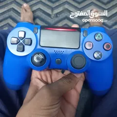  1 PS4 controller in good condition  (whatsapp only)