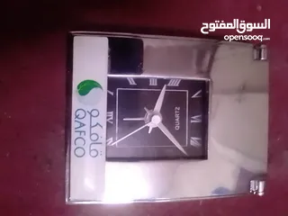  2 ساعة صغيرة ماركة للبيع