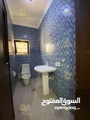  8 شقة من فيلا - ام أذينة - 3نوم 1ماستر - 350م - ارضي - مدخل مستقل - قرب الخدمات