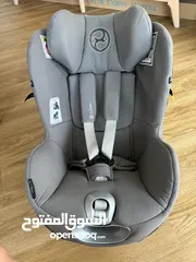  1 Cybex Sirona Z i-Size and Isofix base