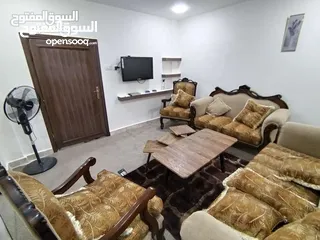  5 بيت مفروشة