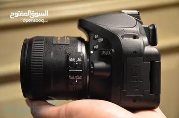  2 كاميرا nikon 5200D للبيع مستخدم نضيف شبه جديد