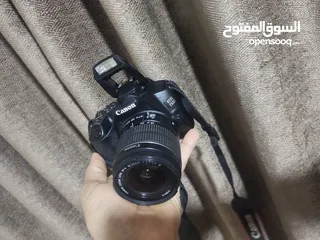  1 كاميرا كانون 250D