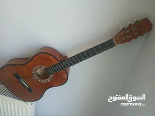  1 غيتار  مستعمل