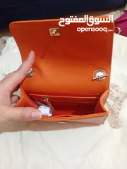  3 شنطة يد من فالنتينو أصلية- Valentino habd bag