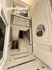  3 شقه شبه ارضي مميزة مساحة 240م مع تراس 200م بسعر مميز (مشروع 112)