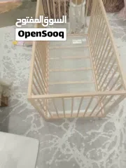  4 سرير طفل شبهه جديد مع مترس  قمة في النظافة   يوجد لون وردي واخر كحلي  قمة النظافة