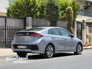  19 هيونداي ايونك موديل 2018 فحص ثلاث جيد 1 ضربه على الراس فل كامل