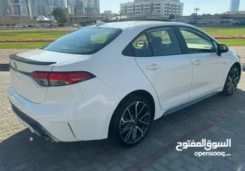  6 Toyota Corolla XSE 2022 2.0