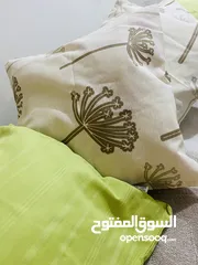  2 سبعه مخاد مع بعض مربعات جدد لبيع مع بعض