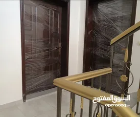  7 عماره جديده/4 شقق طابقيه للبيع