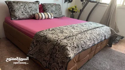  1 Double Bed with Mattress