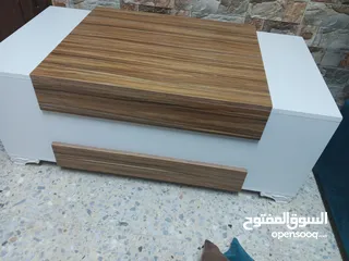  5 طاولة وسط ابيض وخشابي