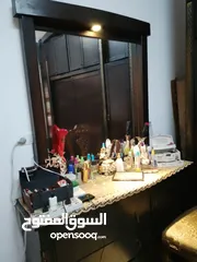 5 غرفة نوم بحالة ممتازة جدا استعمال عرسان نضيف للبيع بسبب السفر بدون فرشة