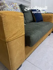  2 طقم كنب ثلاثي عصري -  مجوزتين / 1 ثلاثية