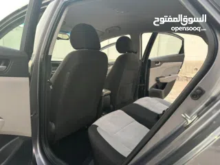  3 هيونداى أكسنت1600 سى سى موديــل 2018بدون حوادث خليجـــــــــى كشافات ضباب تكييــــف باورسنترلوك