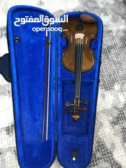  1 A british violin with good quality  الة كمان بريطانية مستعملة