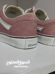  4 احذيه متسعمله للبيع