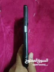  3 موبايل بوكو F 4 مكفول