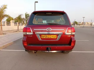  6 Toyota land cruiser V8 vxr gcc 2011 full option