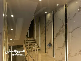  12 شقق فاخرة للبيع