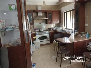  2 شقه طابق ارضي للايجار في الجندويل   apartment for rent in al jandweel