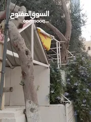  4 موقع في ام اذينه  يصلح لانشاء مطعم او مني ماركت او صالون سيدات