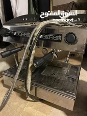  1 مكينة قهوة الايطاليه ماركة فـيما نظيفة جدا 2 جروب للبيع