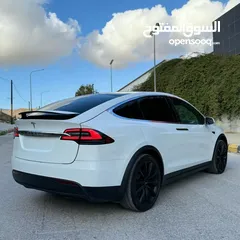  13 Tesla x 2023  D100