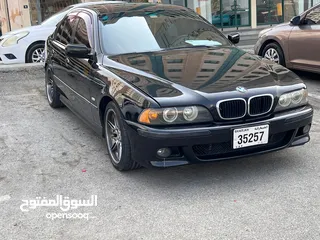  5 للبيع سيارة BMW فئة 525 وارد اليابان مديل 2001 قمة النضافه ممتازة بدون حوادث.. اساسي كيت M5 كامل