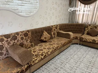  4 مجلس بحالة جيدة جداً