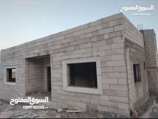  5 بيت مستقل للبيع في شومر بسعر مغري جدا