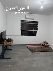  5 منزل مستقل مسور للبيع مع حديقة