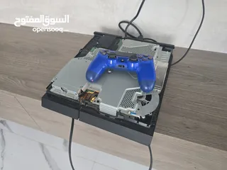  1 بليستيشن مستعمل بحاله جيده مجرد انها ترفع حراره و يبي ليها تغيير معجون و معاها يدة السعر 23