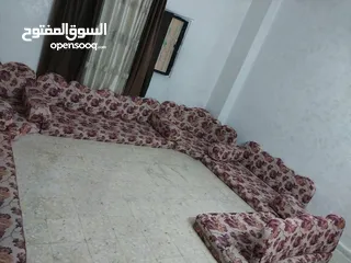  4 للبيع مجلس عربي بسعر 100 دينار