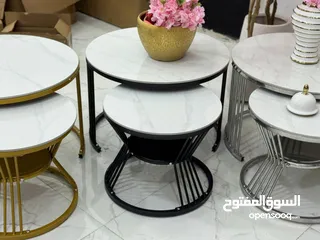  2 طاولات جرانيت وسط مع إضافة لمسه جمال المرأة الرائعة
