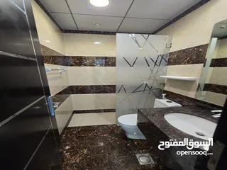  9 للايجار الشهري شقة 3 غرف و صالة مع 3 حمامات بدون فرش في عجمان منطقة الروضة