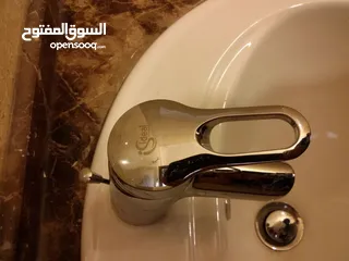  2 شقة جديدة - لم تسكن بعد - 4نوم - 220م - قرب الخدمات العامة - موقع هادئ ومميز