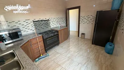  14 اثاث منزل بحالة الوكاله وأجهزة كهربائية