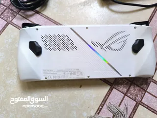  4 جهاز العاب rog ally z1 extreme بالكرتون وملحقاته شبه جديد