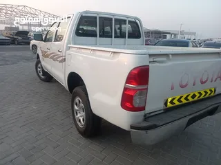  4 Toyota Hilux 4×4 . 2014