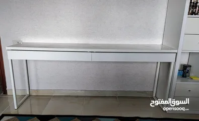  2 طاولة مكتب   gloss  white  من ايكيا