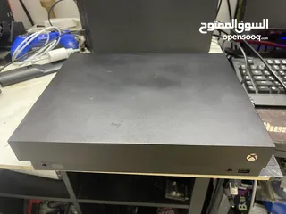  1 Xbox one x مع آيد