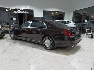  11 Mercedes Maybach S560