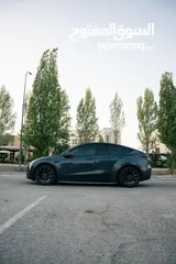  2 بحالة ممتازة أستعمال عائلي مع تظليل و غرافين حراري  Tesla model y 2022 تيسلا موديل y